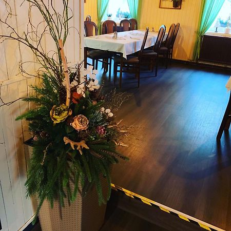 Penzion & Restaurace U Vily Sezimovo Ústí Extérieur photo