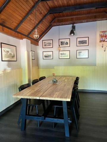 Penzion & Restaurace U Vily Sezimovo Ústí Extérieur photo
